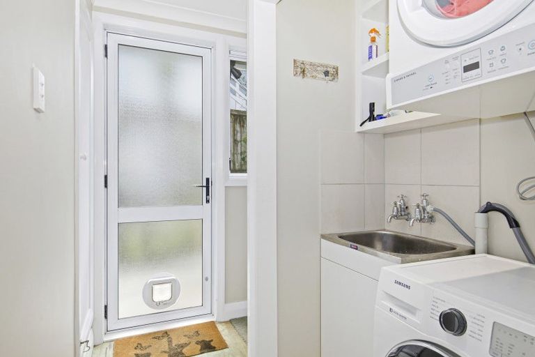 Photo of property in 12a Whenua View, Titahi Bay, Porirua, 5022