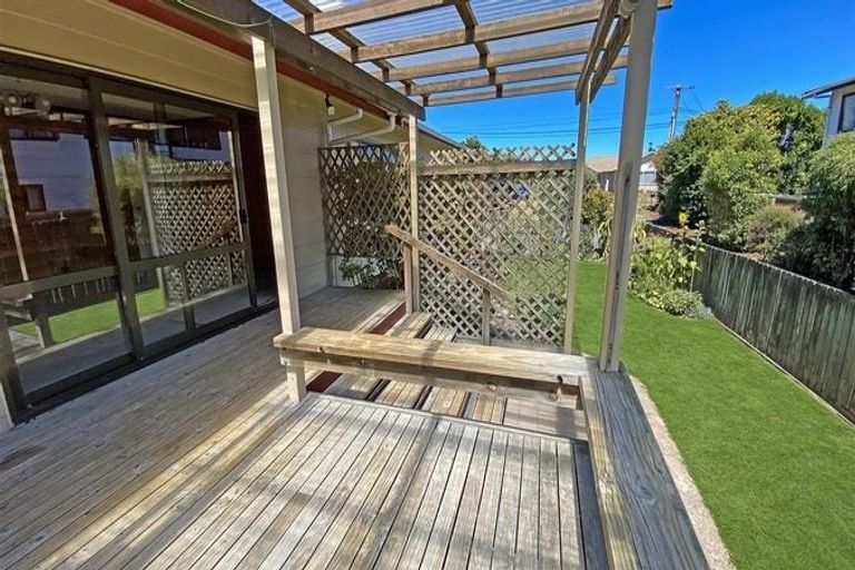 Photo of property in 14 Mckenzie Road, Owhata, Rotorua, 3010
