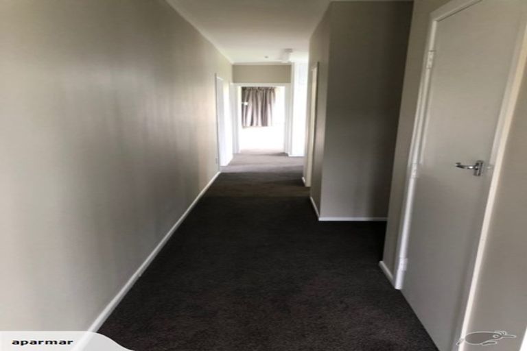 Photo of property in 217 Main Road, Tawa, Wellington, 5028
