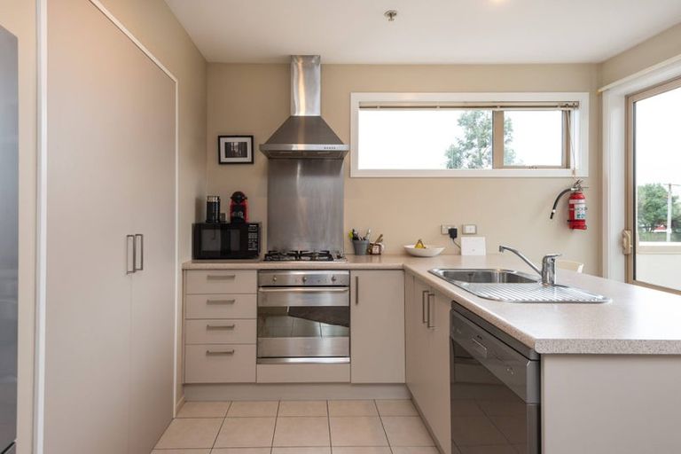 Photo of property in 1/9 Cameron Street, Sydenham, Christchurch, 8023
