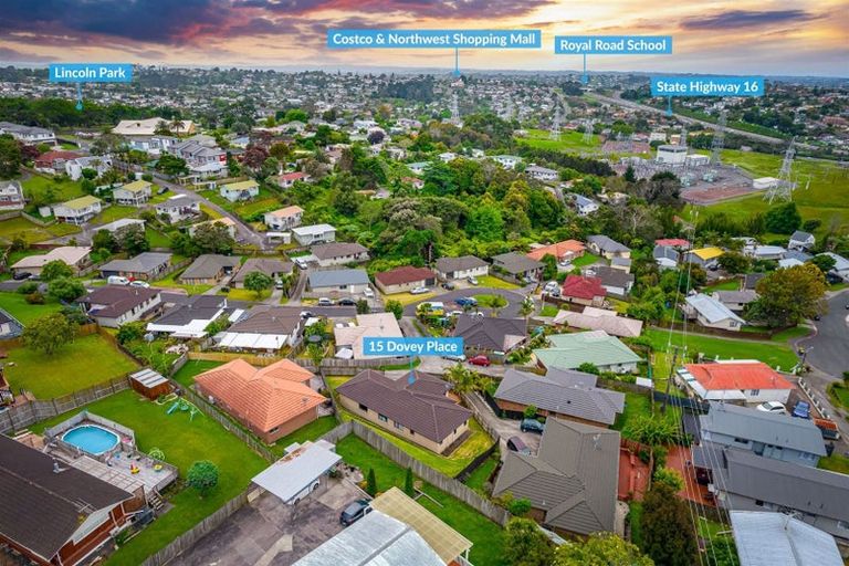 Photo of property in 15 Dovey Place, Massey, Auckland, 0614