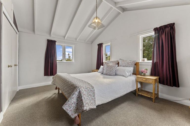 Photo of property in 1 Oriel Place, Levin, 5510
