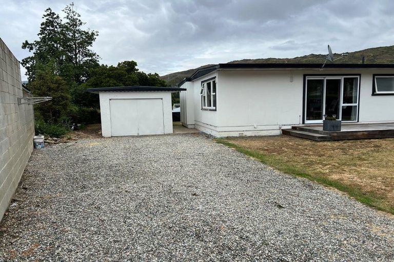 Photo of property in 33 Fache Street, Clyde, 9330