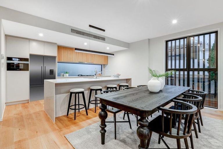 Photo of property in 16b Killarney Street, Takapuna, 0622