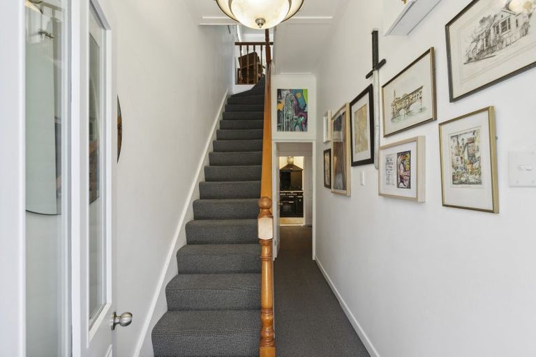 Photo of property in 80 Glenmore Street, Northland, Wellington, 6012