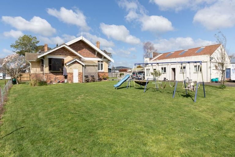 Photo of property in 122 Great South Road, Huntly, 3700