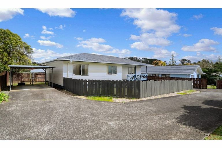 Photo of property in 1/16 Starforth Place, Henderson, Auckland, 0612