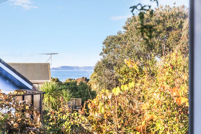 Photo of property in 2 Kawau View Road, Snells Beach, 0920
