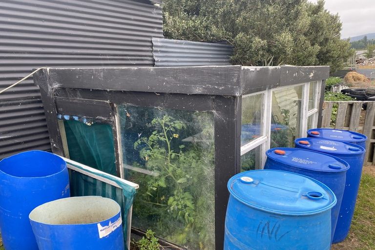 Photo of property in 7 Russell Esplanade, Otautau, 9610