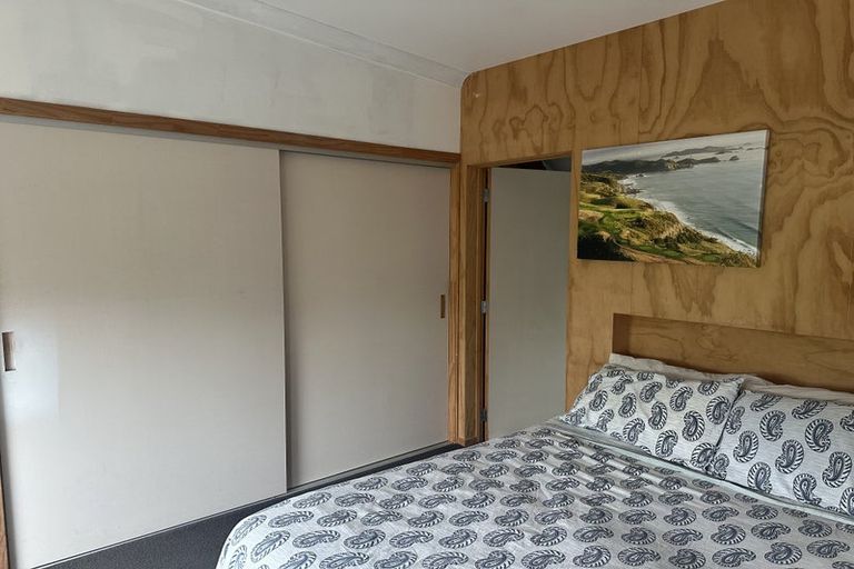 Photo of property in 12 Memorial Park Avenue, Haumoana, 4102