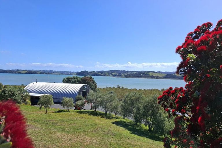 Photo of property in 68 Goodall Road, Snells Beach, 0920