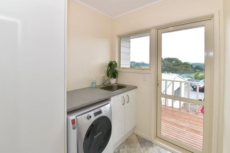 Photo of property in 10 Melia Place, Stanmore Bay, Whangaparaoa, 0932