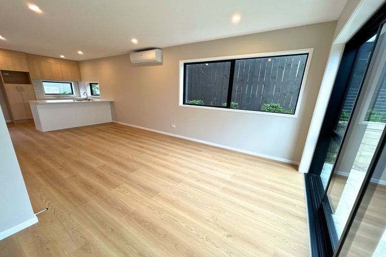 Photo of property in 11 Whati Lane, Henderson, Auckland, 0612