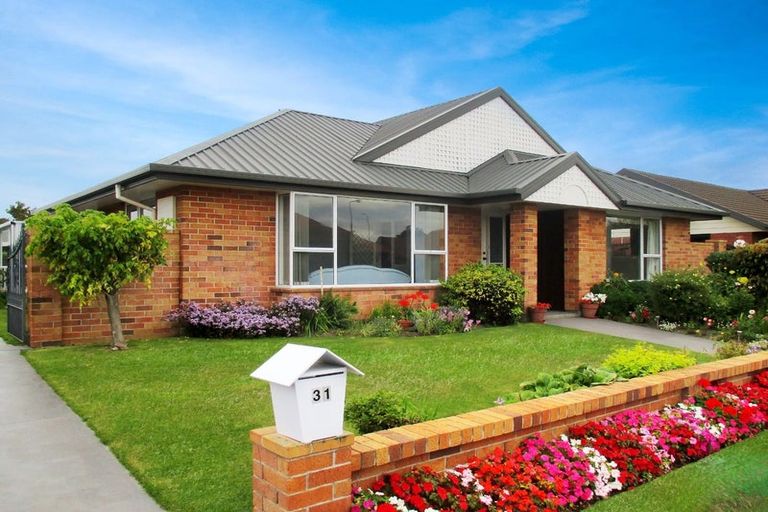 Photo of property in 31 Ben Nevis Drive, Broomfield, Christchurch, 8042