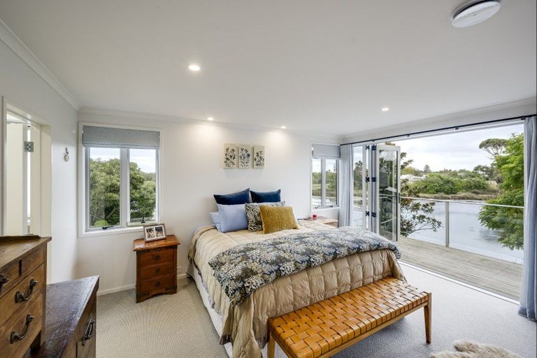 Photo of property in 17 Collison Terrace, Haumoana, 4102