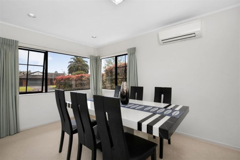 Photo of property in 14 Golfland Drive, Golflands, Auckland, 2013