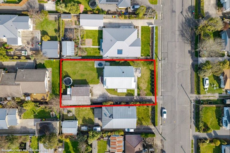 Photo of property in 40 Stapletons Road, Richmond, Christchurch, 8013