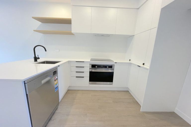 Photo of property in 6/598 Te Atatu Road, Te Atatu Peninsula, Auckland, 0610