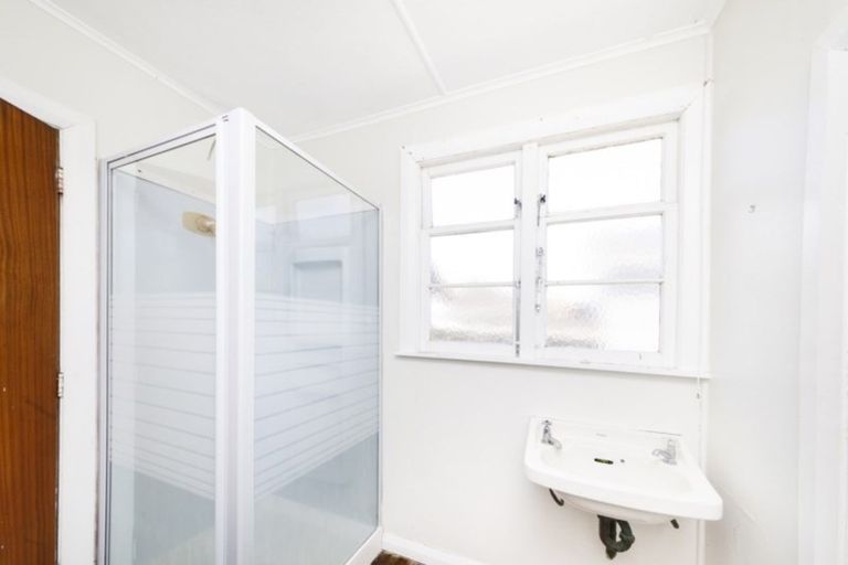 Photo of property in 16 Manuka Street, Hokowhitu, Palmerston North, 4410