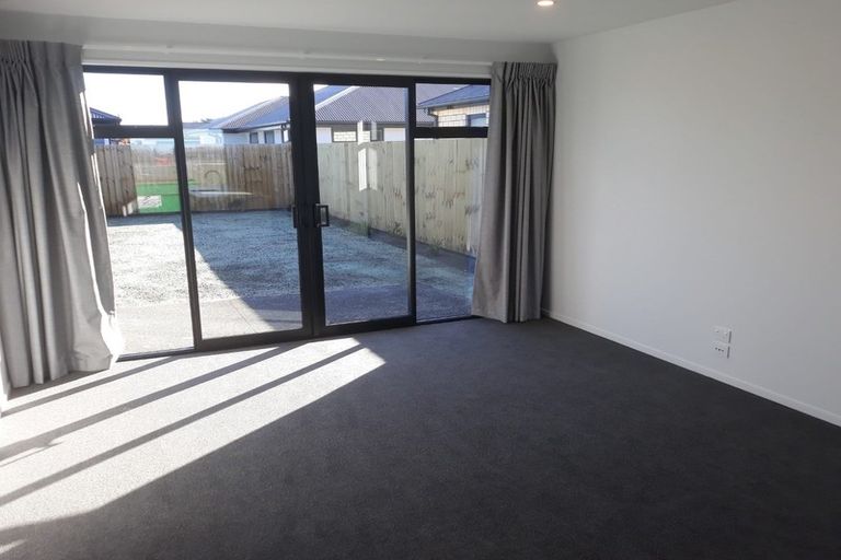 Photo of property in 10/21 Blakes Road, Belfast, Christchurch, 8051