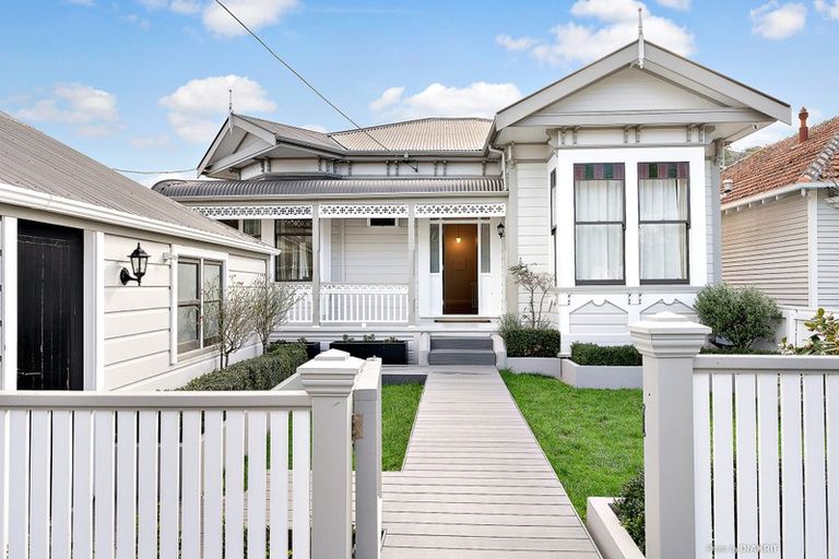 Photo of property in 110 Waipapa Road, Hataitai, Wellington, 6021