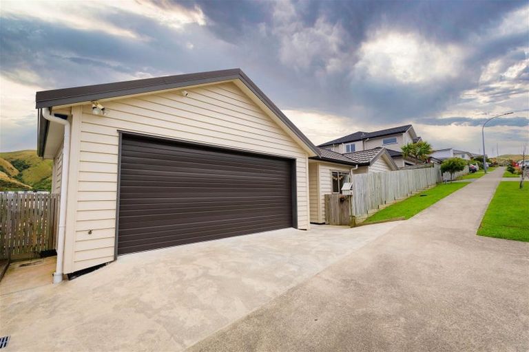 Photo of property in 36 Mauldeth Terrace, Churton Park, Wellington, 6037