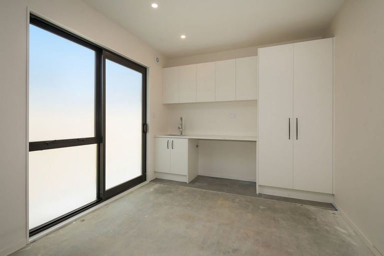 Photo of property in 71 Salamanca Road, Sunnynook, Auckland, 0620