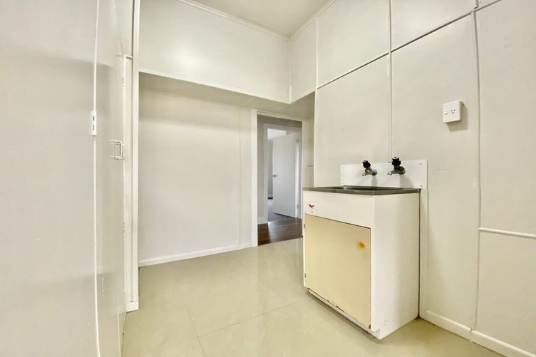 Photo of property in 53 Mahia Road, Manurewa, Auckland, 2102