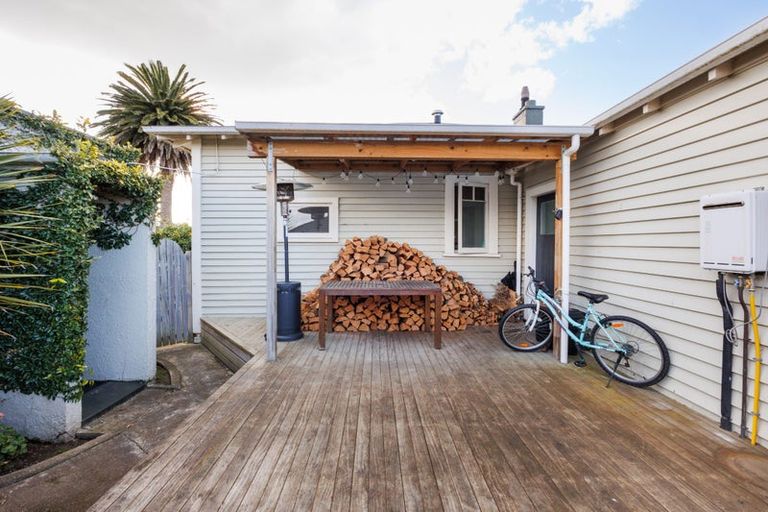 Photo of property in 50 Chelwood Street, Takaro, Palmerston North, 4412
