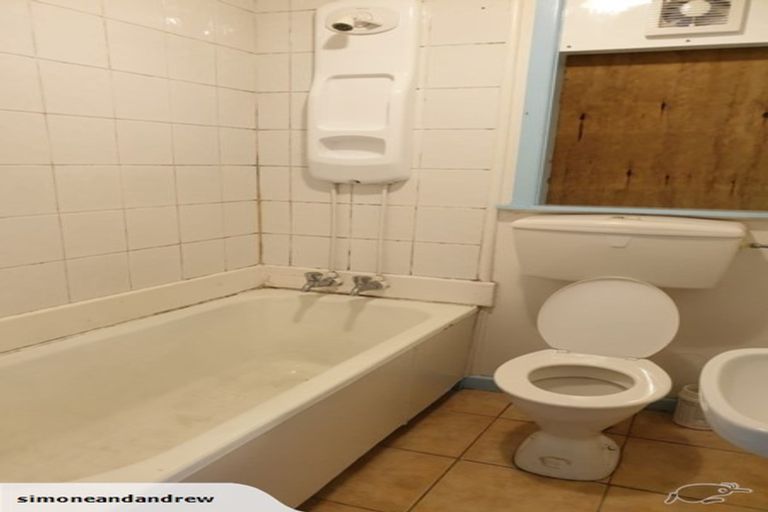 Photo of property in 55 Carrington Street, Lower Vogeltown, New Plymouth, 4310