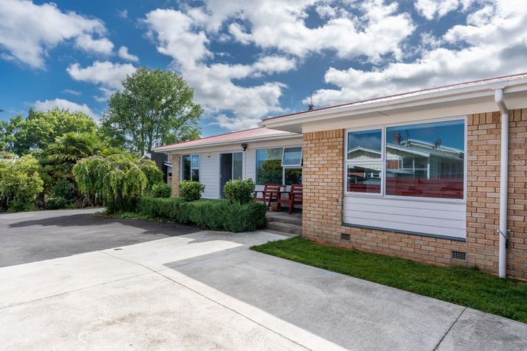 Photo of property in 10 Stewart Place, Melville, Hamilton, 3206