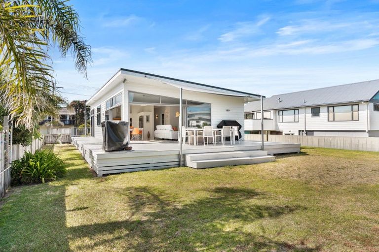 Photo of property in 620 Ocean Road, Whangamata, 3620