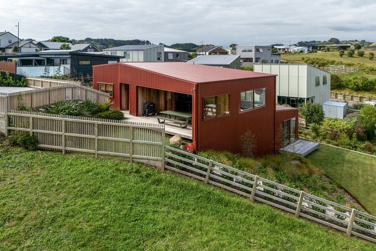 Photo of property in 50 Rangitahi Road, Raglan, 3225
