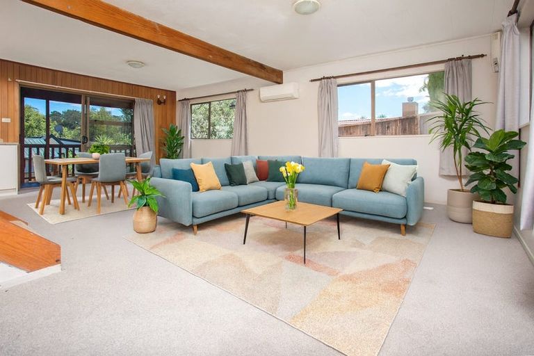 Photo of property in 34 The Avenue, Albany, Auckland, 0632