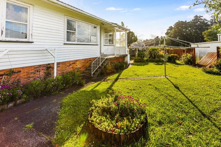 Photo of property in 494 Don Buck Road, Massey, Auckland, 0614