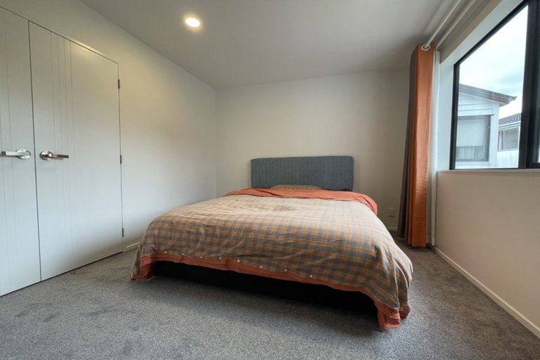 Photo of property in 8d Blyton Lane, Pakuranga Heights, Auckland, 2010