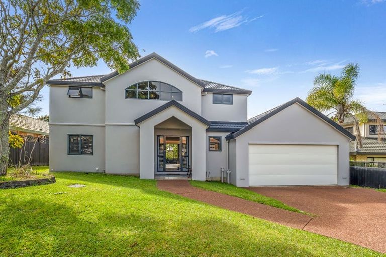 Photo of property in 3 San Ambrosio Rise, Henderson, Auckland, 0612