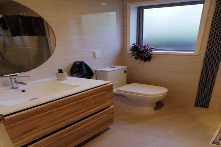 Photo of property in 20a Malmo Place, Massey, Auckland, 0614