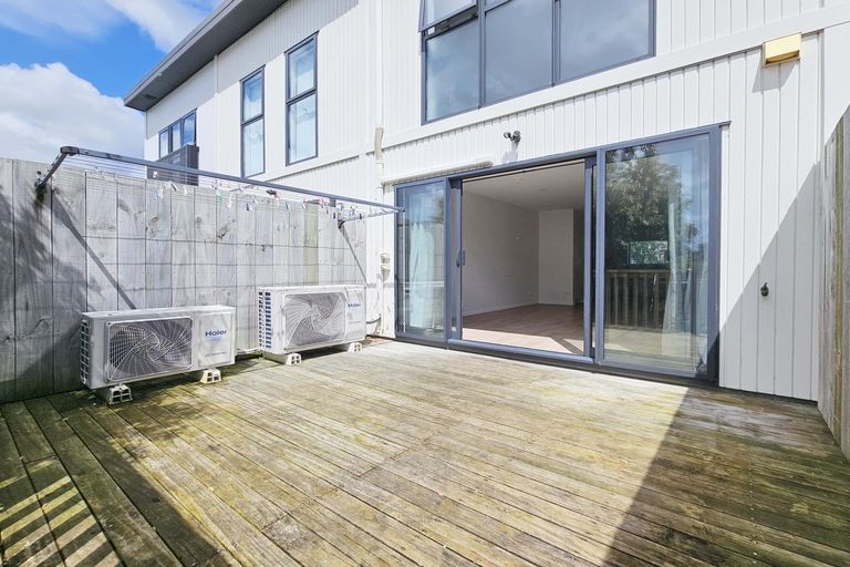 Photo of property in 20 Tautaiao Lane, Opaheke, Papakura, 2113