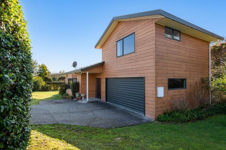 Photo of property in 35 Selwyn Road, Havelock North, 4130