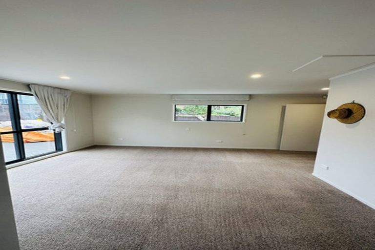 Photo of property in 2/26 Stanaway Street, Hillcrest, Auckland, 0627