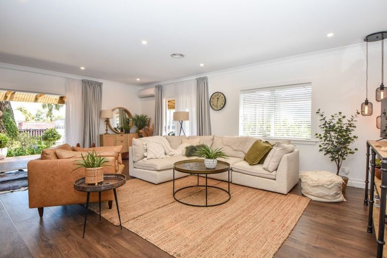 Photo of property in 19 Broadway Street, Martinborough, 5711