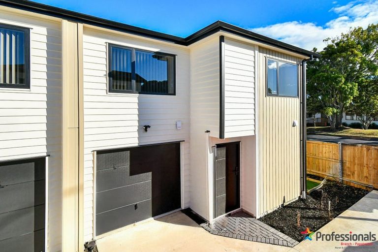 Photo of property in 122e Buckland Road, Mangere East, Auckland, 2024