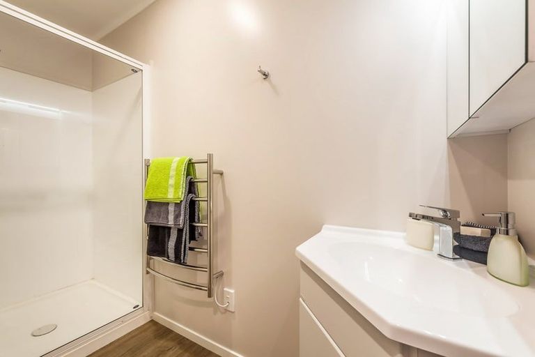 Photo of property in 12/11 Jack Conway Avenue, Manukau, Auckland, 2104