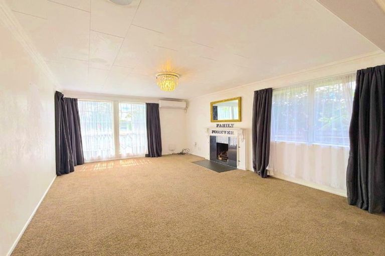 Photo of property in 14 Tranent Road, Mangere, Auckland, 2022