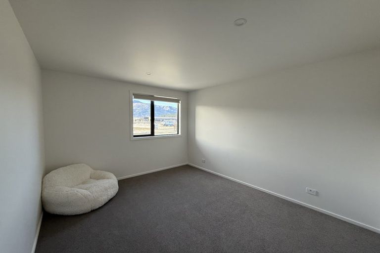 Photo of property in 181 Burdon Loop, Lake Hawea, 9382