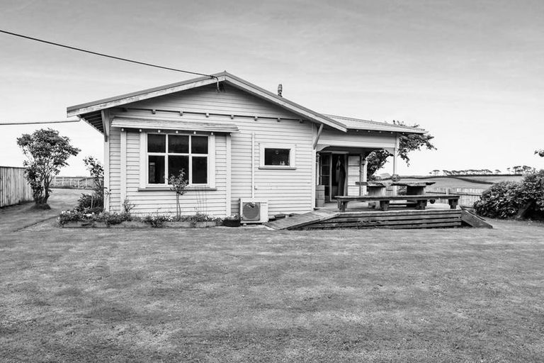Photo of property in 570 South Road, Hawera, 4672