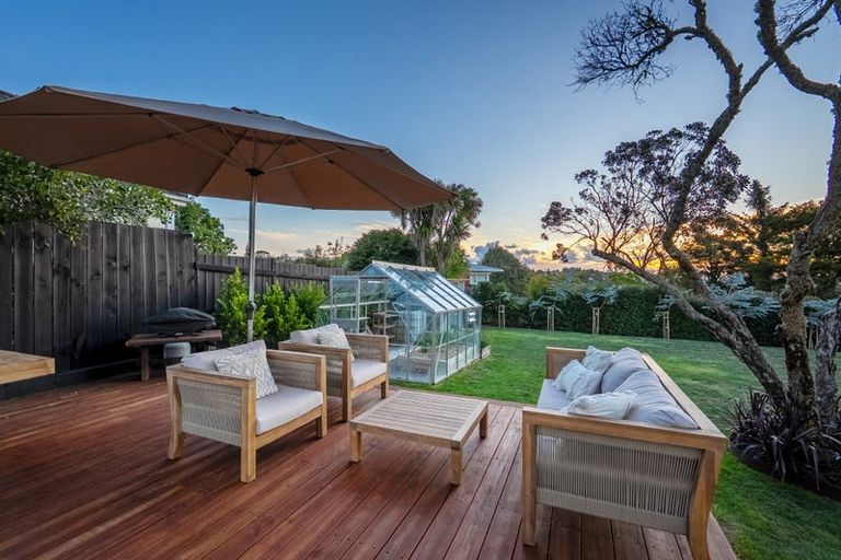 Photo of property in 122a Birkdale Road, Birkdale, Auckland, 0626