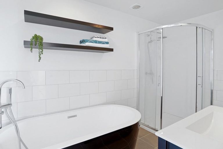 Photo of property in 1 Takahe Drive, Cashmere, Christchurch, 8022