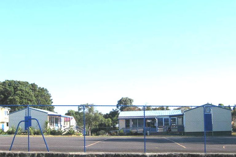 Photo of property in 71a Margan Avenue, New Lynn, Auckland, 0600